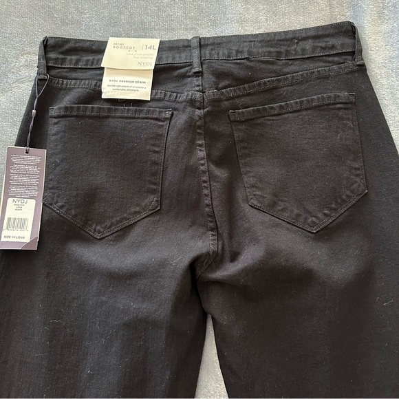 NWT NYDJ Billie Mini Bootcut Jeans In Sure Stretch® Denim With High Rise Black - Picture 14 of 16